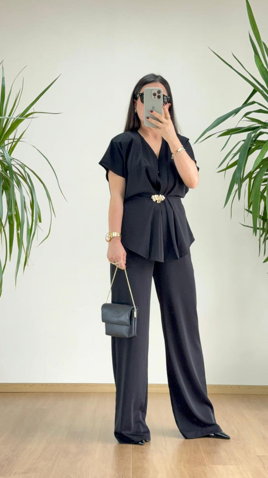 Siyah Drape Detaylı Arkadan Bağlamalı Bluz Pantolon Takımı