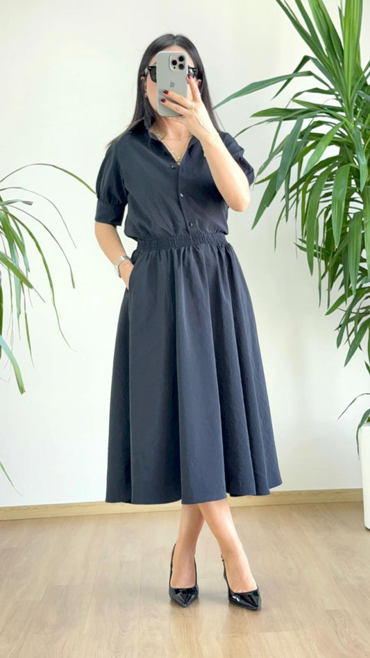 Modern Şehrin İmzası: Siyah Paraşüt Kumaş Etek & Gömlek Takım