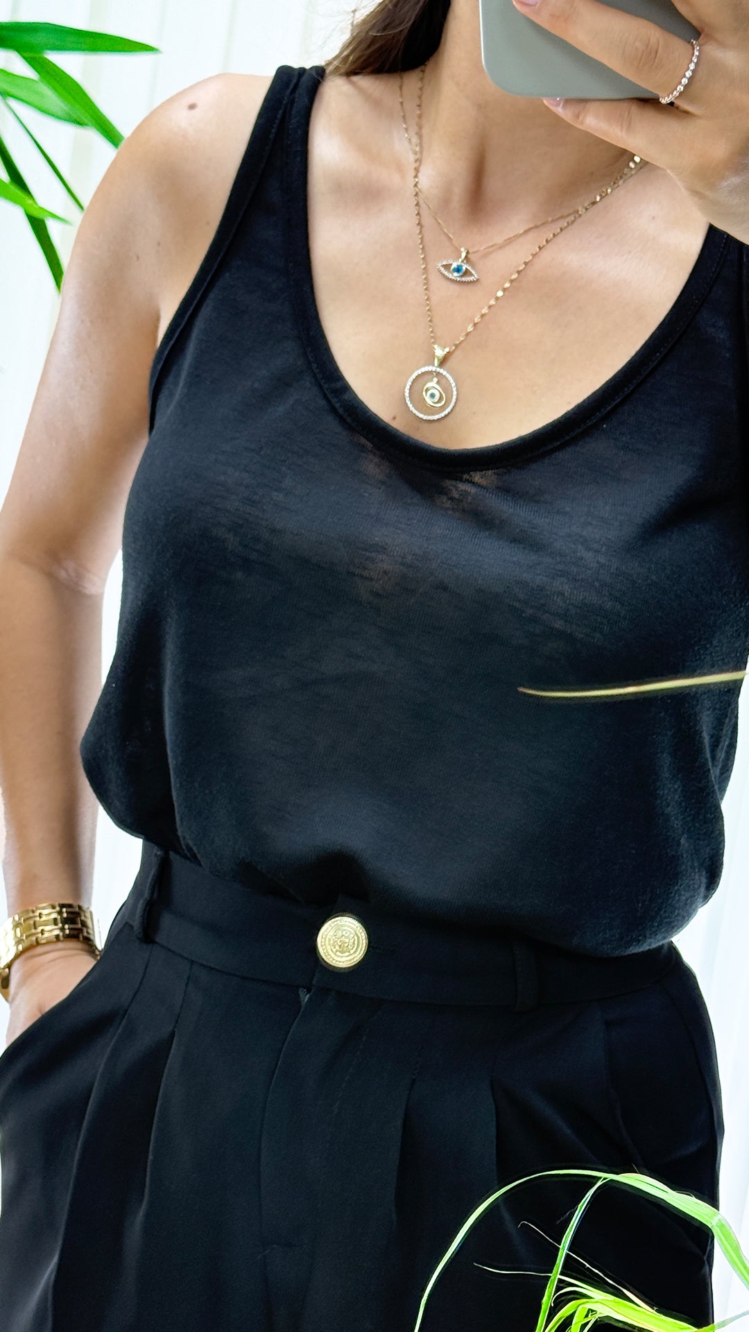 Timeless Basic: Siyah Triko Atlet | Gardırobun Vazgeçilmez Temeli