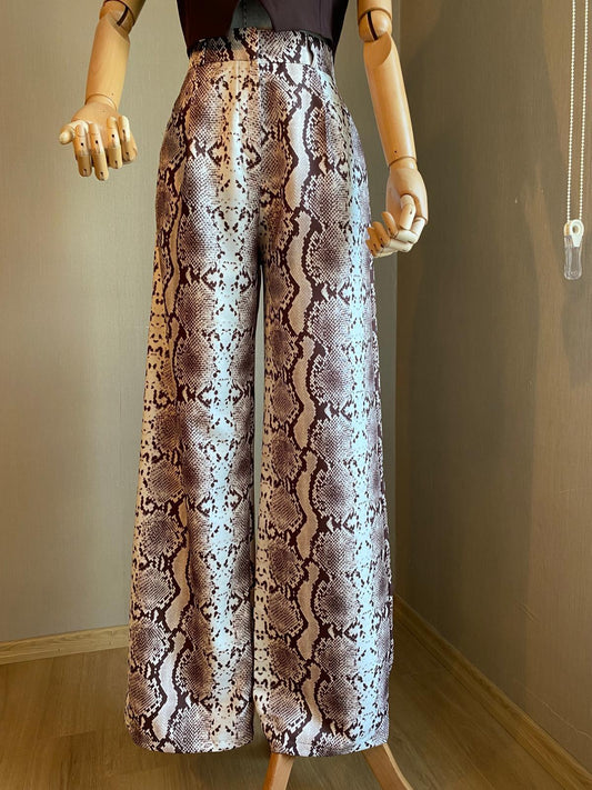 Yılan Derisi Desenli Geniş Paçalı Pantolon