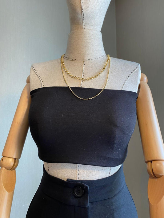 Yazın Vazgeçilmezi: Siyah Kaplı Crop Top