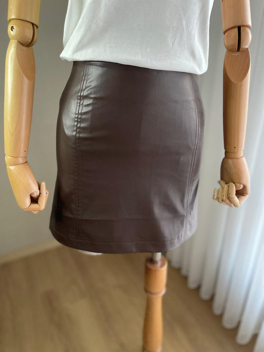 Stil Sahibi Kadınların Tercihi: Acı Kahve Deri Mini Etek | Sezonun Gözdesi