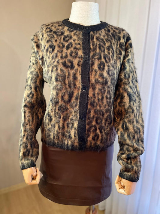 Massimo'dan Zamansız Şıklık: Leopar Desenli Premium Hırka | Stil Sahibi Kadınların Tercihi