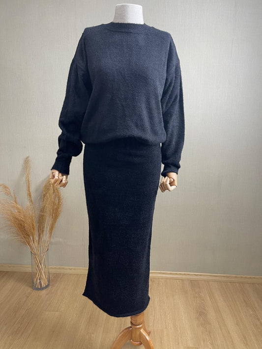 Zarif Siyah Triko Maxi Etek | Kış Sezonunun Vazgeçilmez Basic'i