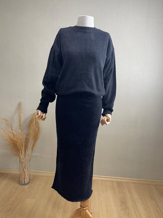 Zarif Siyah Triko Maxi Etek | Kış Sezonunun Vazgeçilmez Basic'i