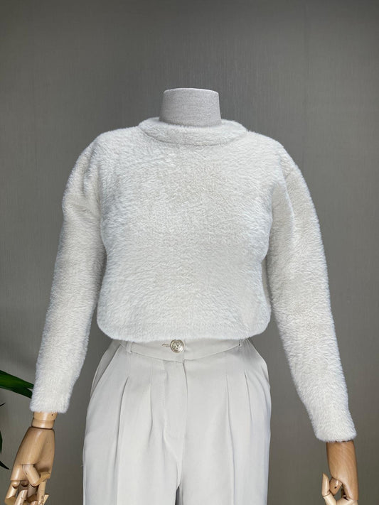 Kış Masalı: Beyaz Peluş Crop Kazak | Yumuşacık Dokuda Modern Tasarım