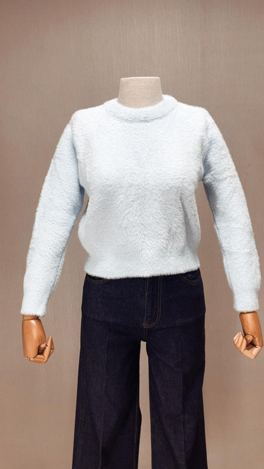 Soft Dokunuş: Bebe Mavisi Peluş Kazak | Kış Gardırobunun En Tatlı Parçası