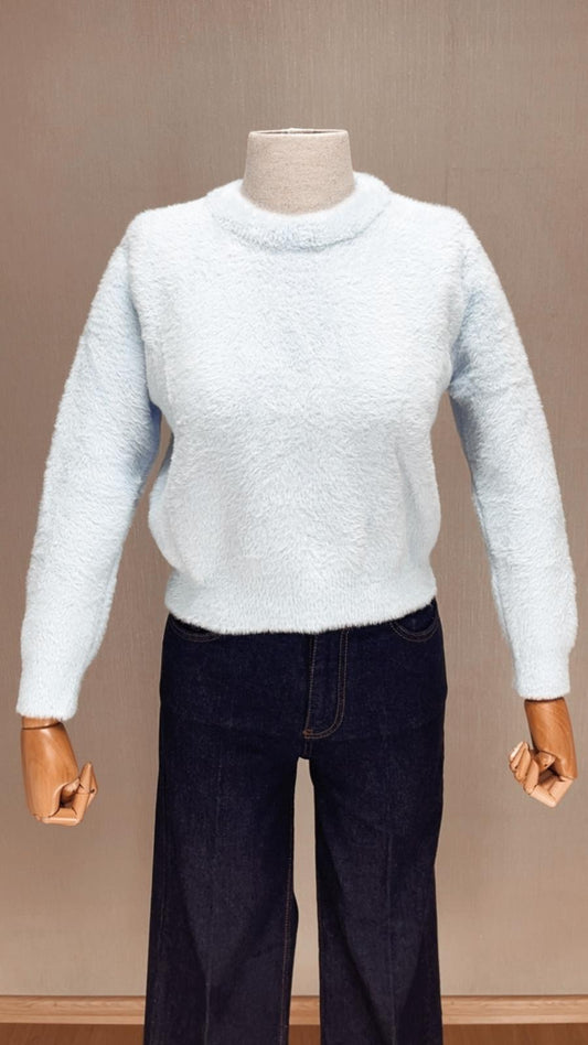 Soft Dokunuş: Bebe Mavisi Peluş Kazak | Kış Gardırobunun En Tatlı Parçası