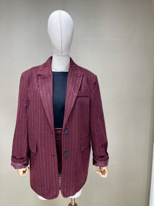 Retro Zarafet: Bordo Çizgili Boyfriend Blazer | Modern Ofis Şıklığı