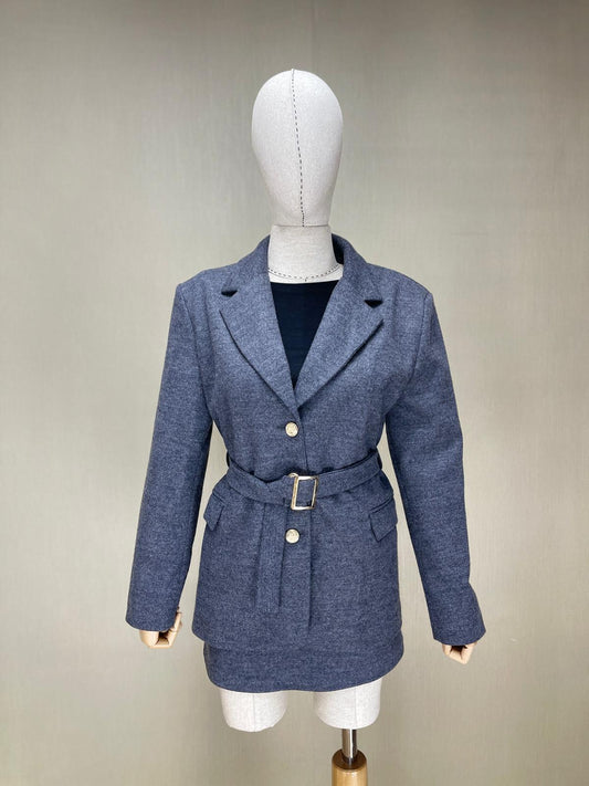 Modern Şıklık: Lacivert Kemerli Blazer Ceket Etek Takım | Sezonun En Trend Kesimi