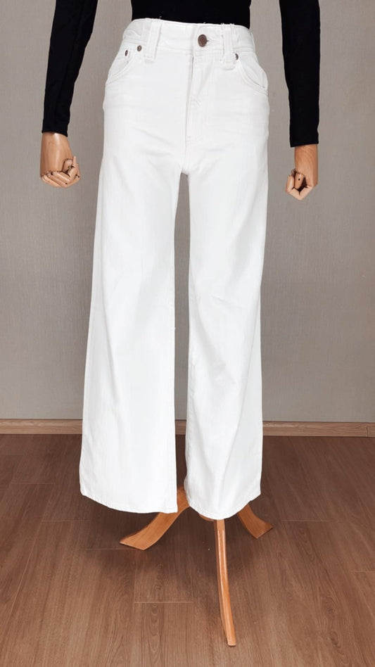 Sezonun Favorisi: Beyaz Wide Leg Jean | Modern Denim Şıklığı