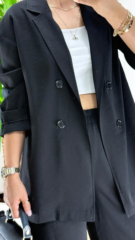 Siyah Modal Takım: Zamansız Şıklığın En Güçlü Hali