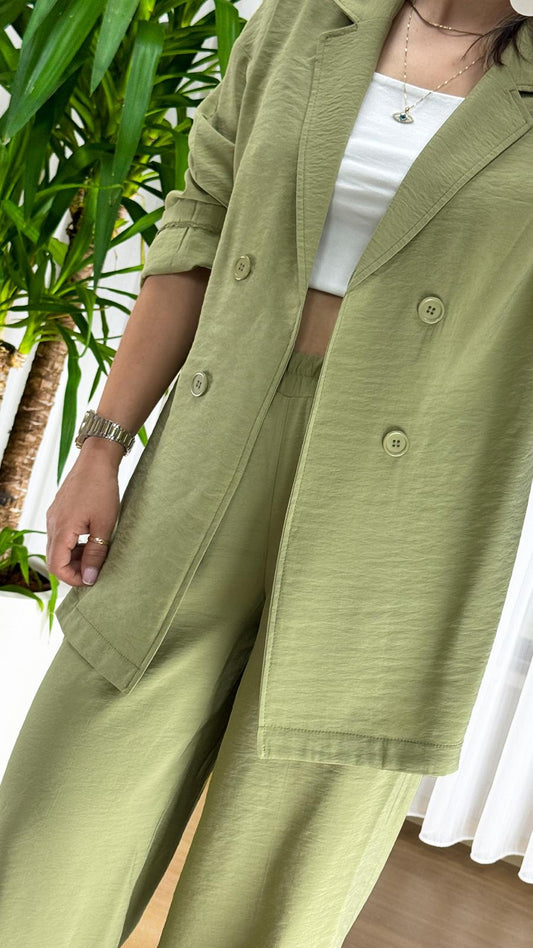 Yeşil Modal Takım: Doğal Trendlerin Modern Yorumu