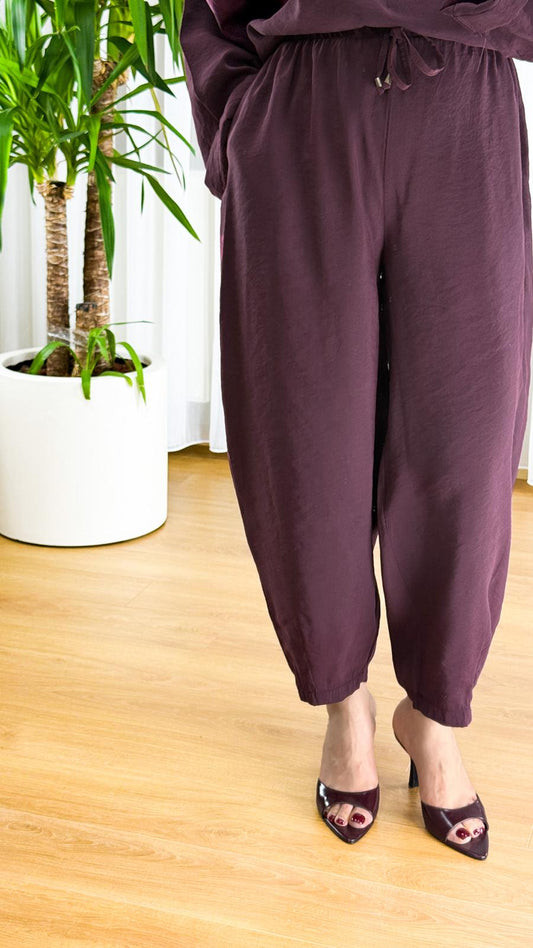 Mürdüm Tensel Takım: Sofistike Rengin Lüks Dokunuşu