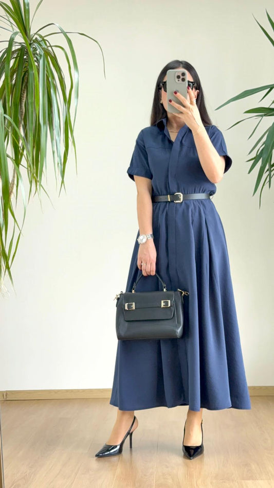 Zamansız Elegans: Lacivert Kemer Detaylı Gömlek Elbise