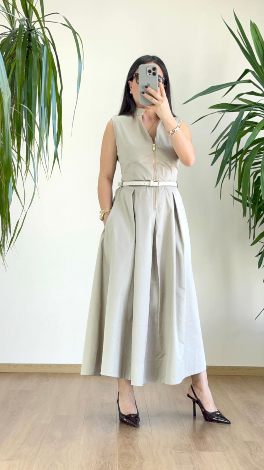 Zamansız Şıklığın İmzası: Fermuar Detaylı Kemerli Gabardin Midi Elbise