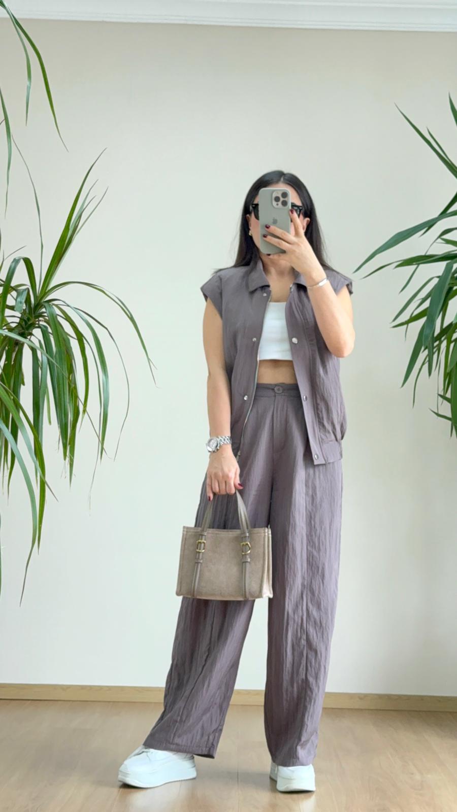 Vizon Oversize Yelek ve Palazzo Pantolon Takım ile Modern Casual Şıklık