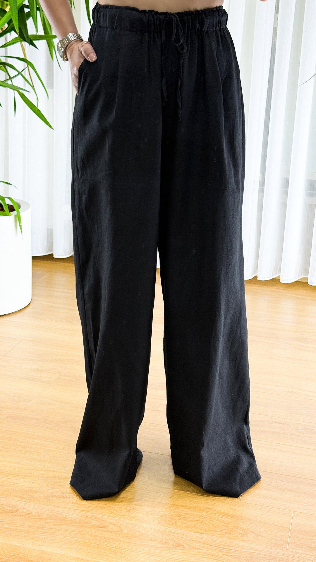 Minimal Şıklık: Siyah Keten Blazer Takım | Zamansız Elegansın Temsilcisi