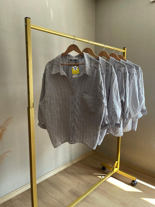 Gri Beyaz Çizgili Gömlek