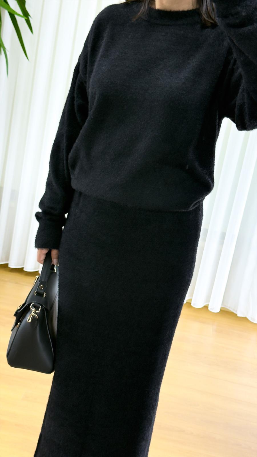 Siyah Sakallı Triko Takım - Peluş Etek Bluz İkili Set