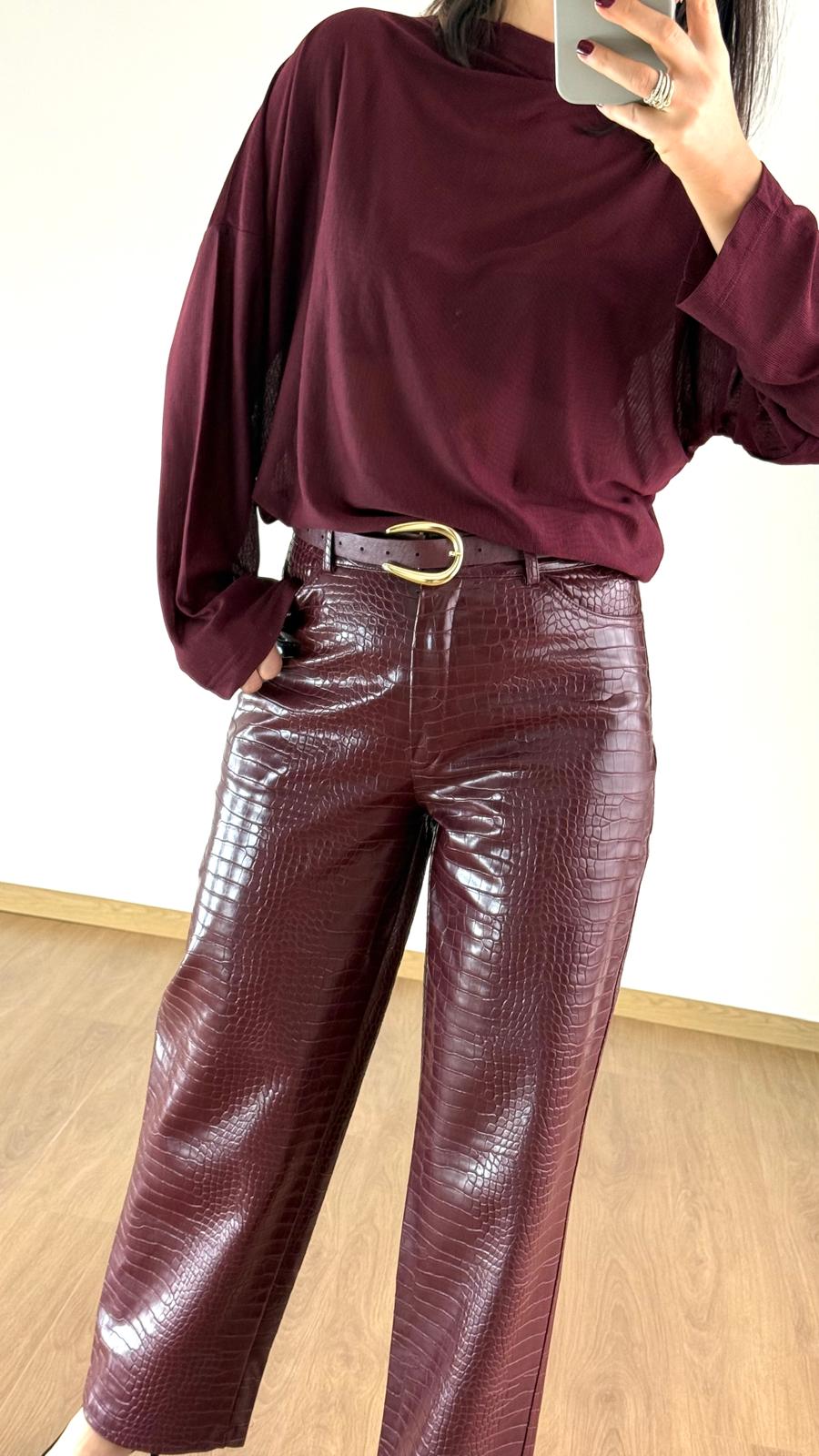 Lüks Dokunuş: Bordo Kroko Desenli Deri Pantolon | Sezonun Statement Parçası