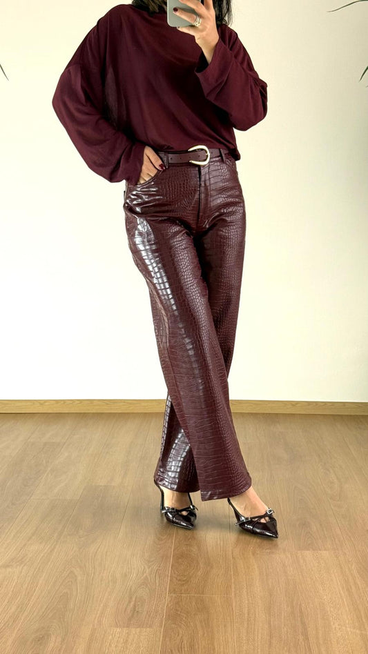 Lüks Dokunuş: Bordo Kroko Desenli Deri Pantolon | Sezonun Statement Parçası