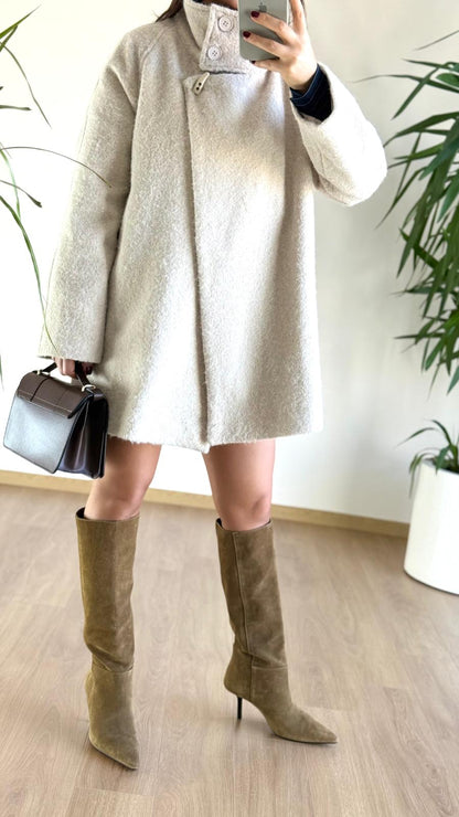 Ekru Kaşe Kaban - Düğmeli Oversize Bayan Peluş Mont