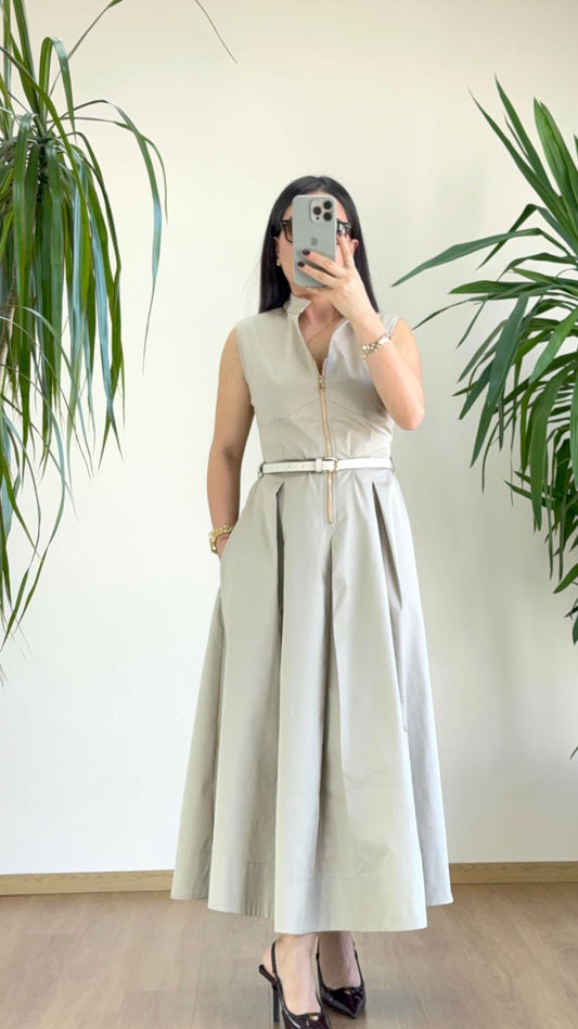 Zamansız Şıklığın İmzası: Fermuar Detaylı Kemerli Gabardin Midi Elbise