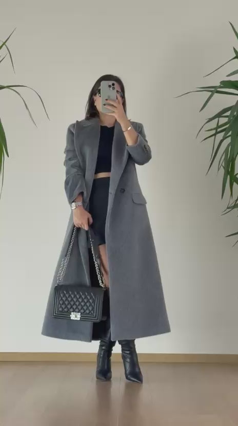 Lüks ve Modern: Gri Tay Tüyü Uzun Kaban | Premium Kış Şıklığı